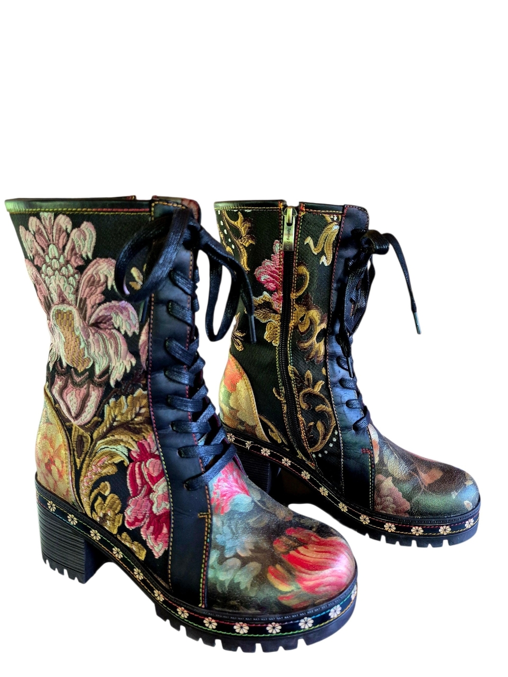 L'Artiste Dannie Bootie By Spring Step